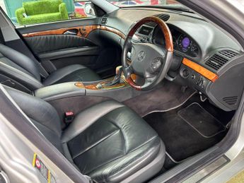 Mercedes-Benz E Class 5.0 E500 Elegance 4dr