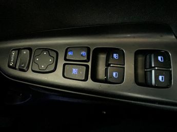 Hyundai KONA 1.6 h-GDi Premium DCT Euro 6 (s/s) 5dr