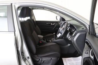 Nissan Qashqai 1.3 DIG-T Acenta Premium Euro 6 (s/s) 5dr