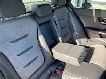 Mercedes-Benz C Class 2.0 C63 6.1kWh AMG S E Performance Night Edition (Premium Plus) 