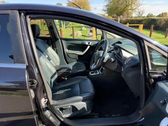 Ford Fiesta 1.4 Titanium 5dr