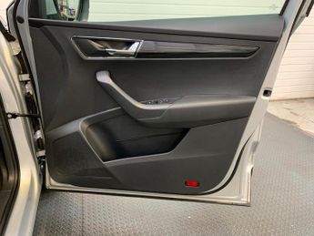 Skoda Karoq 1.5 TSI SE L DSG Euro 6 (s/s) 5dr