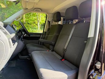 Volkswagen Transporter Shuttle 2.0 TDI BlueMotion Tech SE DSG FWD LWB Euro 6 (s/s) 5dr