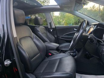 HYUNDAI SANTA FE 2.2 CRDi Premium SE SUV 5dr Diesel Auto 4WD Euro 5 (7 seat) (194