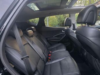 HYUNDAI SANTA FE 2.2 CRDi Premium SE SUV 5dr Diesel Auto 4WD Euro 5 (7 seat) (194