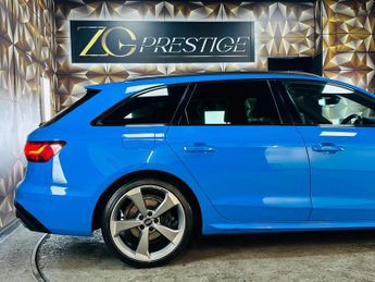 Audi A4 Avant 2.0 TDI 40 Black Edition S Tronic quattro Euro 6 (s/s) 5dr