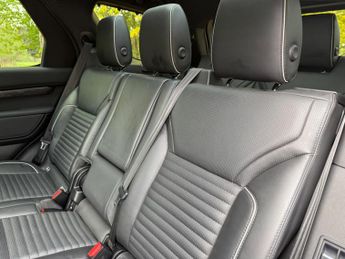 Land Rover Discovery 3.0 SD V6 HSE Auto 4WD Euro 6 (s/s) 5dr