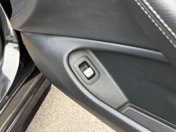 Mercedes-Benz C Class 2.1 C220d AMG Line (Premium Plus) G-Tronic+ Euro 6 (s/s) 2dr