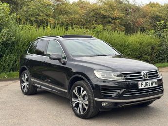 Volkswagen Touareg 3.0 TDI V6 BlueMotion Tech R-Line Tiptronic 4WD Euro 6 (s/s) 5dr