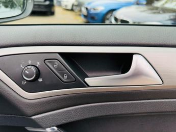 Volkswagen Golf 1.2 TSI BlueMotion Tech S Estate 5dr Petrol DSG Euro 5 (s/s) (10