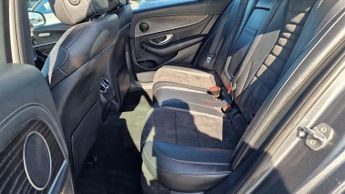 Mercedes-Benz E Class 2.0 E220d AMG Line Saloon 4dr Diesel G-Tronic+ Euro 6 (s/s) (194