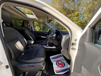 Nissan Navara 2.3 dCi Tekna Auto 4WD Euro 6 4dr