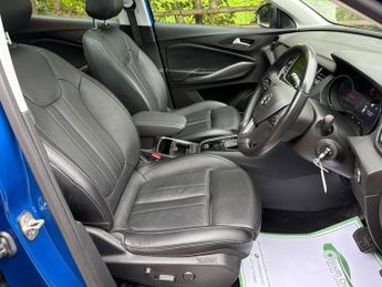 Vauxhall Grandland X 1.2 Turbo Elite Nav Auto Euro 6 (s/s) 5dr