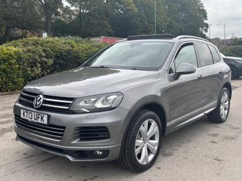 Volkswagen Touareg 3.0 TDI V6 BlueMotion Tech R-Line Tiptronic 4WD Euro 5 (s/s) 5dr