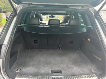 Volkswagen Touareg 3.0 TDI V6 BlueMotion Tech R-Line Tiptronic 4WD Euro 5 (s/s) 5dr