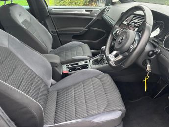 Volkswagen Golf 2.0 TDI BlueMotion Tech R-Line DSG Euro 6 (s/s) 5dr