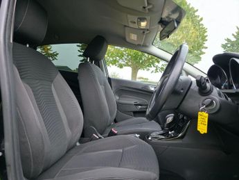 Ford Fiesta 1.0T EcoBoost Zetec Powershift Euro 5 5dr