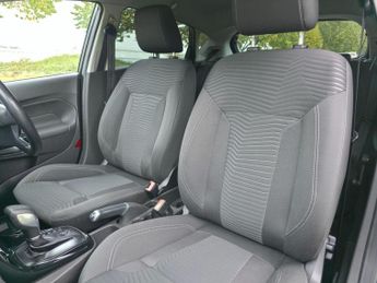 Ford Fiesta 1.0T EcoBoost Zetec Powershift Euro 5 5dr