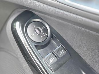 Ford Fiesta 1.0T EcoBoost Zetec Powershift Euro 5 5dr