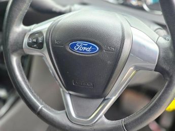 Ford Fiesta 1.0T EcoBoost Zetec Powershift Euro 5 5dr