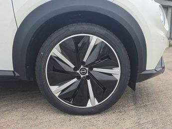 Nissan Juke 1.6 Hybrid Tekna + 5dr Automatic