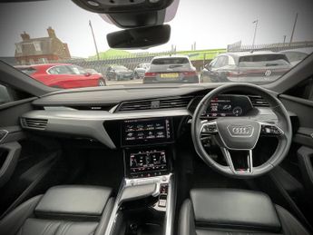 Audi E-Tron S LINE 55 QUATTRO