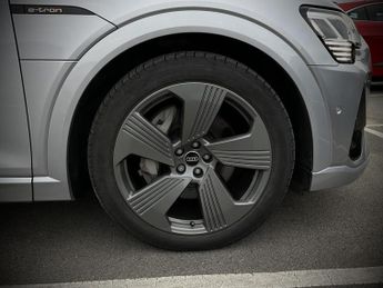 Audi E-Tron S LINE 55 QUATTRO