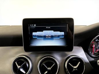 Mercedes-Benz CLA 2.1 CLA220d AMG Line Shooting Brake 7G-DCT 4MATIC Euro 6 (s/s) 5