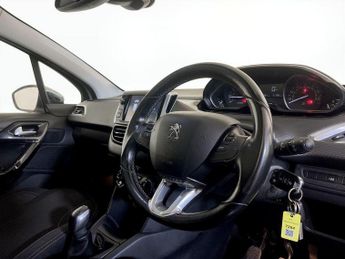 Peugeot 208 1.2 PureTech Allure Premium Euro 6 (s/s) 5dr