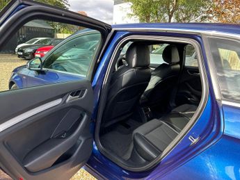 Audi A3 2.0 TDI S line Sportback S Tronic Euro 6 (s/s) 5dr (Nav)