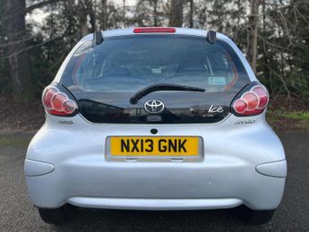 Toyota AYGO 1.0 VVT-i Ice Euro 5 5dr