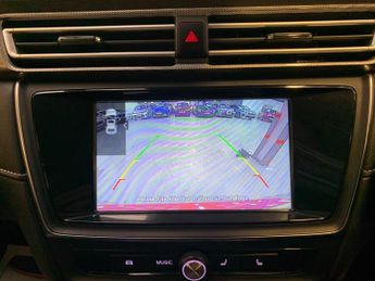 MG MG5 52.5kWh Exclusive Auto 5dr