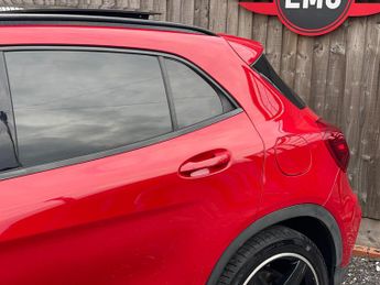 Mercedes-Benz GLA 2.1 GLA220d AMG Line (Premium Plus) 7G-DCT 4MATIC Euro 6 (s/s) 5