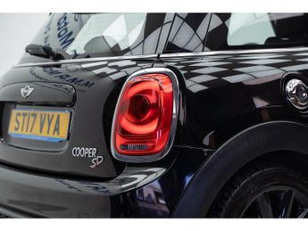 MINI Hatch Hatch Cooper SD Hatchback 1 Automatic Diesel