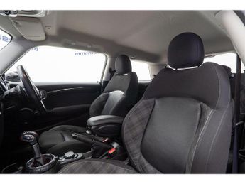 MINI Hatch Hatch Cooper SD Hatchback 1 Automatic Diesel