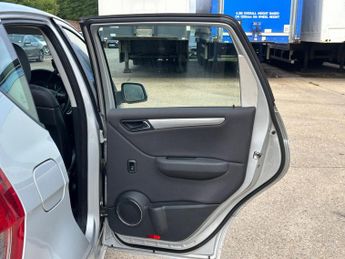 Mercedes-Benz A Class 2.0 A180 CDI Avantgarde SE CVT 5dr