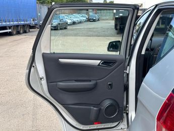 Mercedes-Benz A Class 2.0 A180 CDI Avantgarde SE CVT 5dr