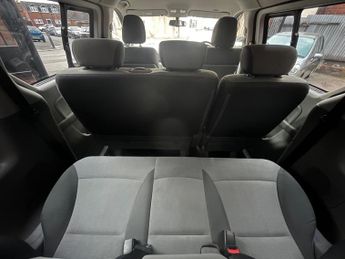 Hyundai i800 2.5 CRDi SE Nav Auto Euro 6 5dr