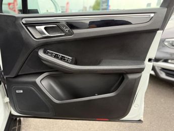 Porsche Macan 3.0 TD V6 S PDK 4WD Euro 6 (s/s) 5dr