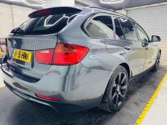 BMW 3 Series 2.0 320d Luxury Touring Auto Euro 5 (s/s) 5dr