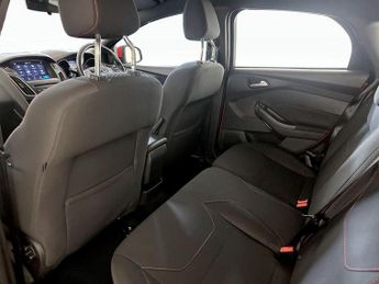 Ford Focus 1.5T EcoBoost ST-Line Auto Euro 6 (s/s) 5dr