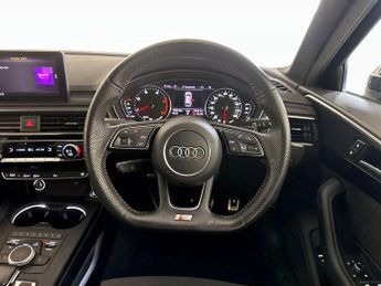 Audi A4 Avant 2.0 TDI 40 Black Edition S Tronic Euro 6 (s/s) 5dr