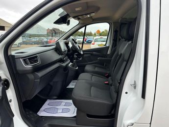 Renault Trafic 2.0 dCi LL30 Sport EDC L2 H1 Euro 6 (s/s) 5dr (9 Seat)