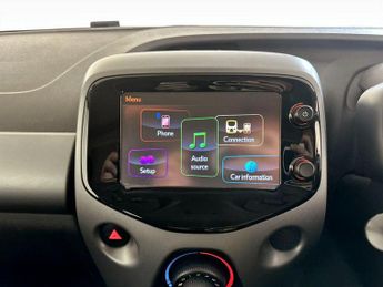 Toyota AYGO 1.0 VVT-i x-play Euro 6 5dr