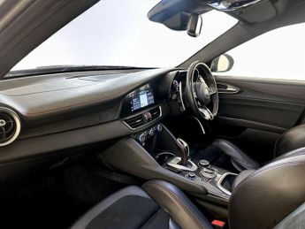 Alfa Romeo Giulia 2.9 V6 Bi-Turbo Quadrifoglio Auto Euro 6 (s/s) 4dr