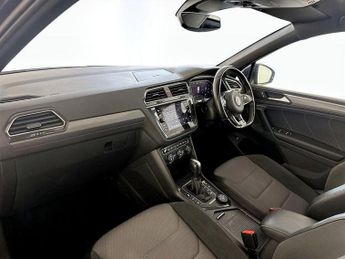 Volkswagen Tiguan 2.0 TDI R-Line Tech DSG 4Motion Euro 6 (s/s) 5dr