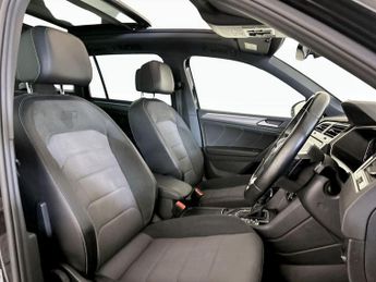Volkswagen Tiguan 2.0 TDI R-Line Tech DSG 4Motion Euro 6 (s/s) 5dr
