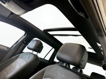 Volkswagen Tiguan 2.0 TDI R-Line Tech DSG 4Motion Euro 6 (s/s) 5dr