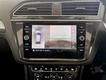 Volkswagen Tiguan 2.0 TDI R-Line Tech DSG 4Motion Euro 6 (s/s) 5dr