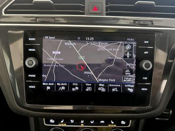 Volkswagen Tiguan 2.0 TDI R-Line Tech DSG 4Motion Euro 6 (s/s) 5dr